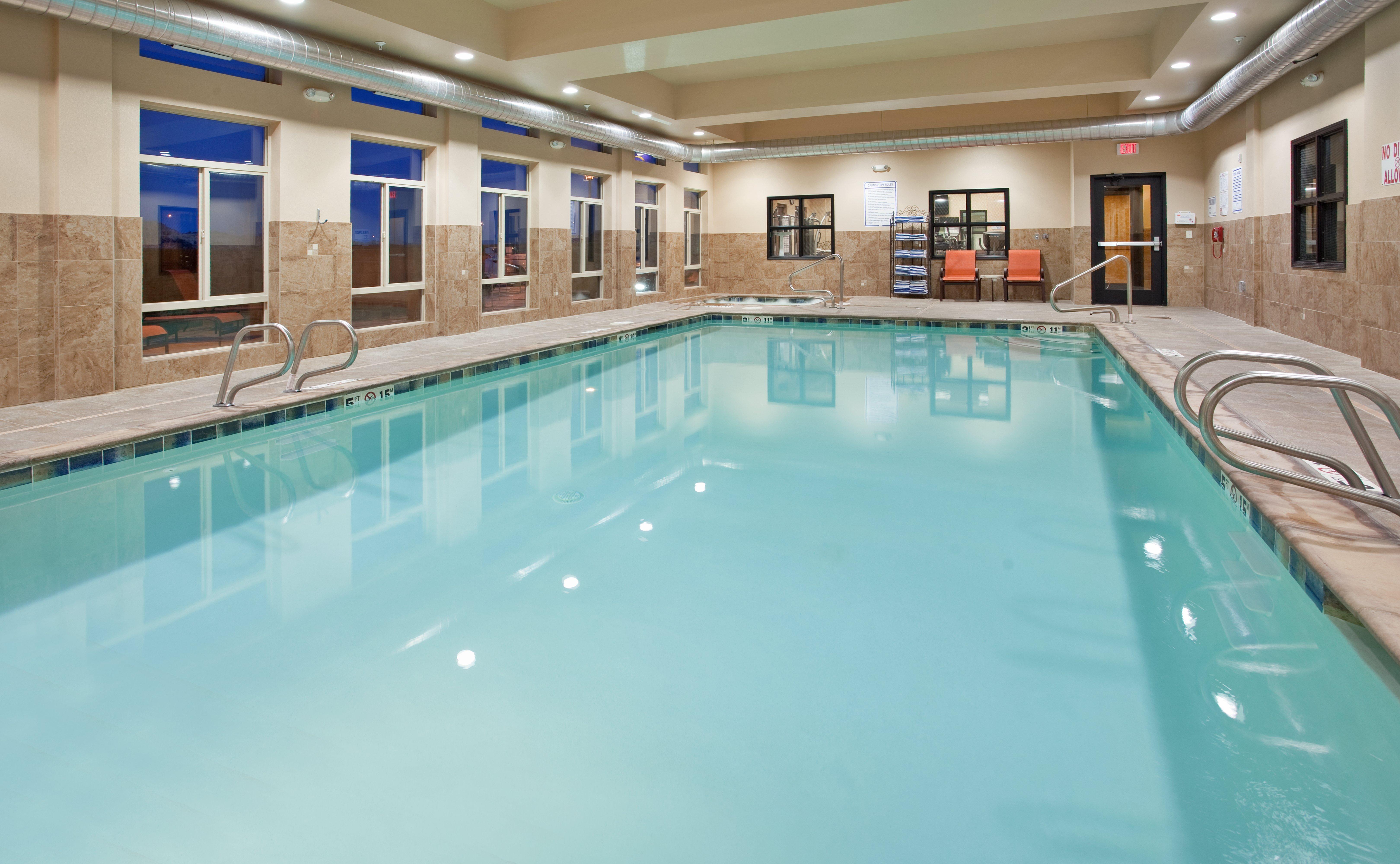 Holiday Inn Express & Suites Gallup East By Ihg Экстерьер фото