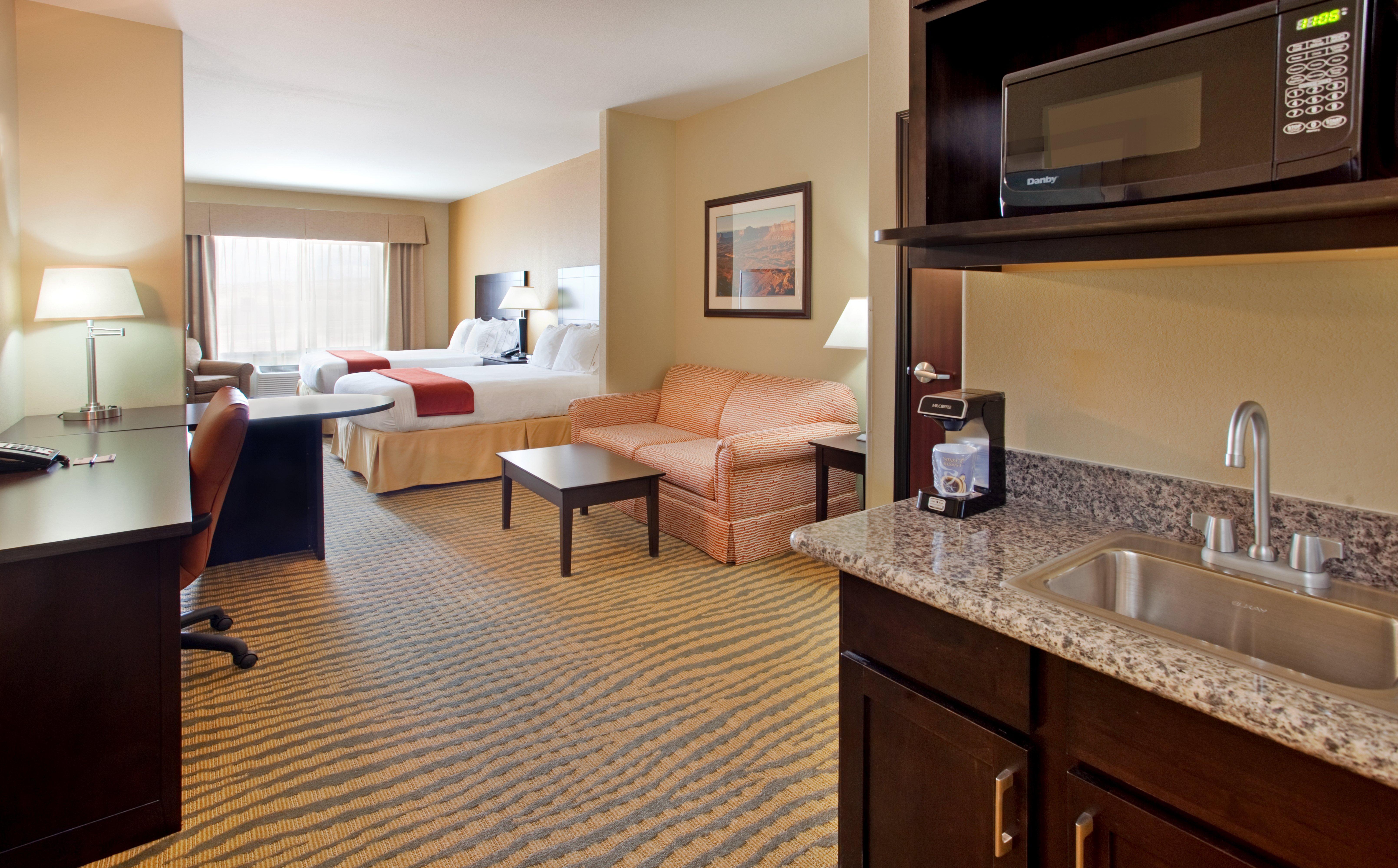 Holiday Inn Express & Suites Gallup East By Ihg Экстерьер фото
