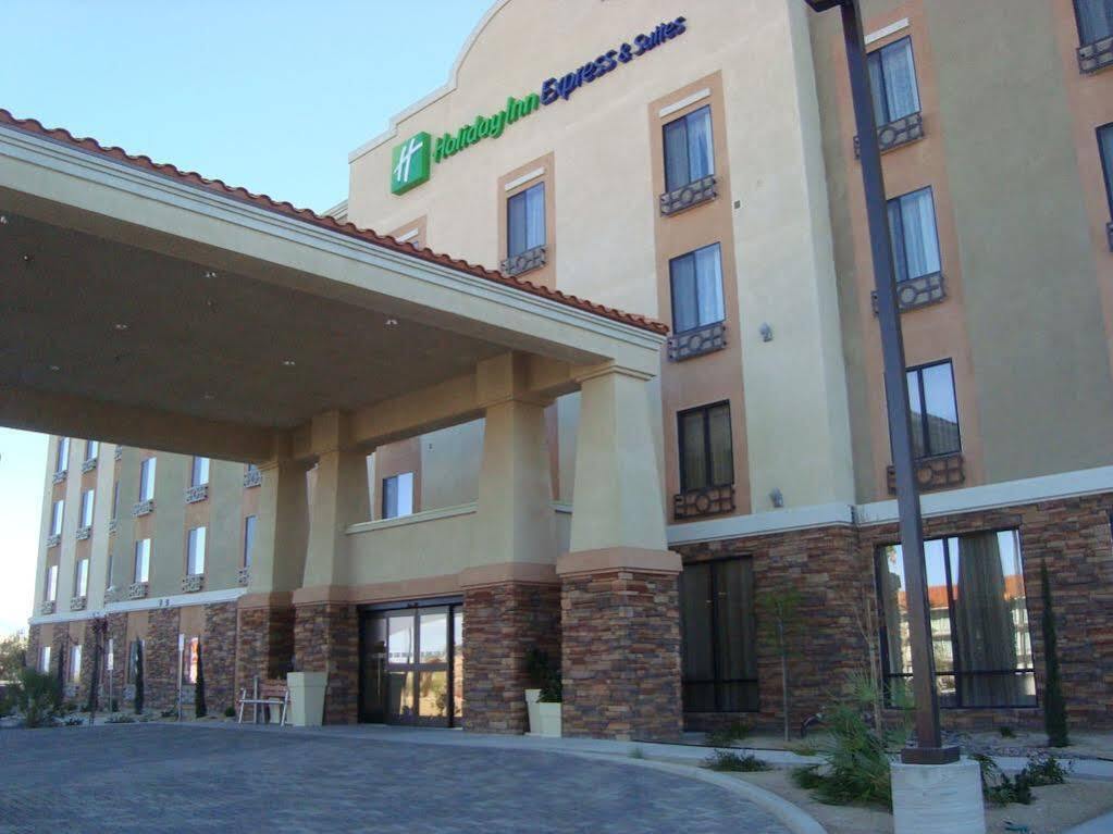 Holiday Inn Express & Suites Gallup East By Ihg Экстерьер фото